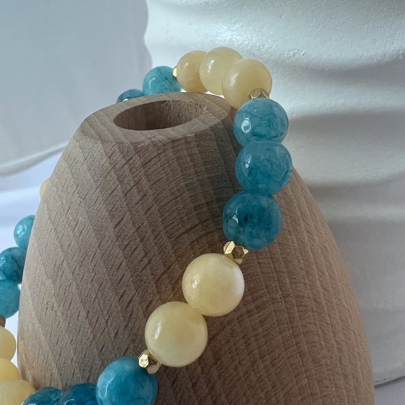 BLUE Agate & Soft Yellow Honey Calcite Stretch Beaded Bracelet - Picture 3 of 13